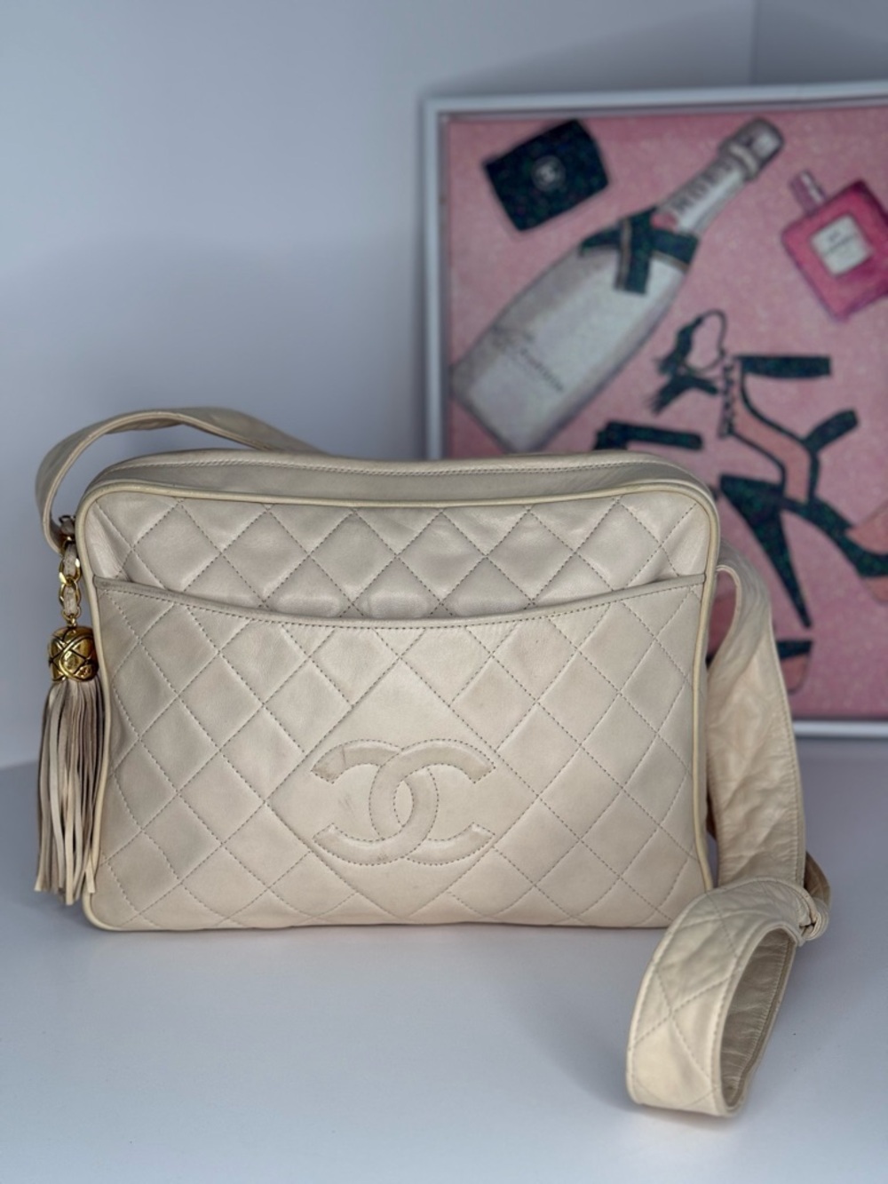 Chanel Quilted CC Tassel Camera Bag Cream /with COA - Picture 3 of 15